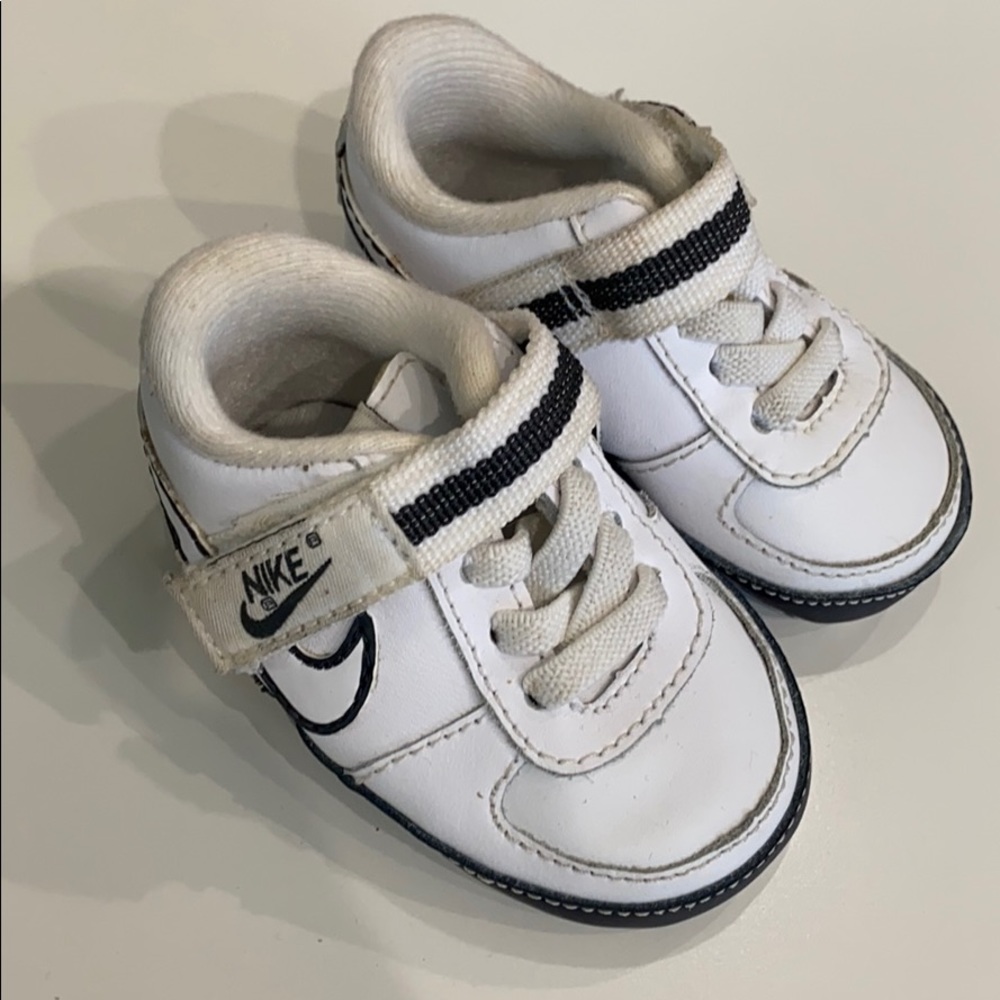 Nike crib shoes